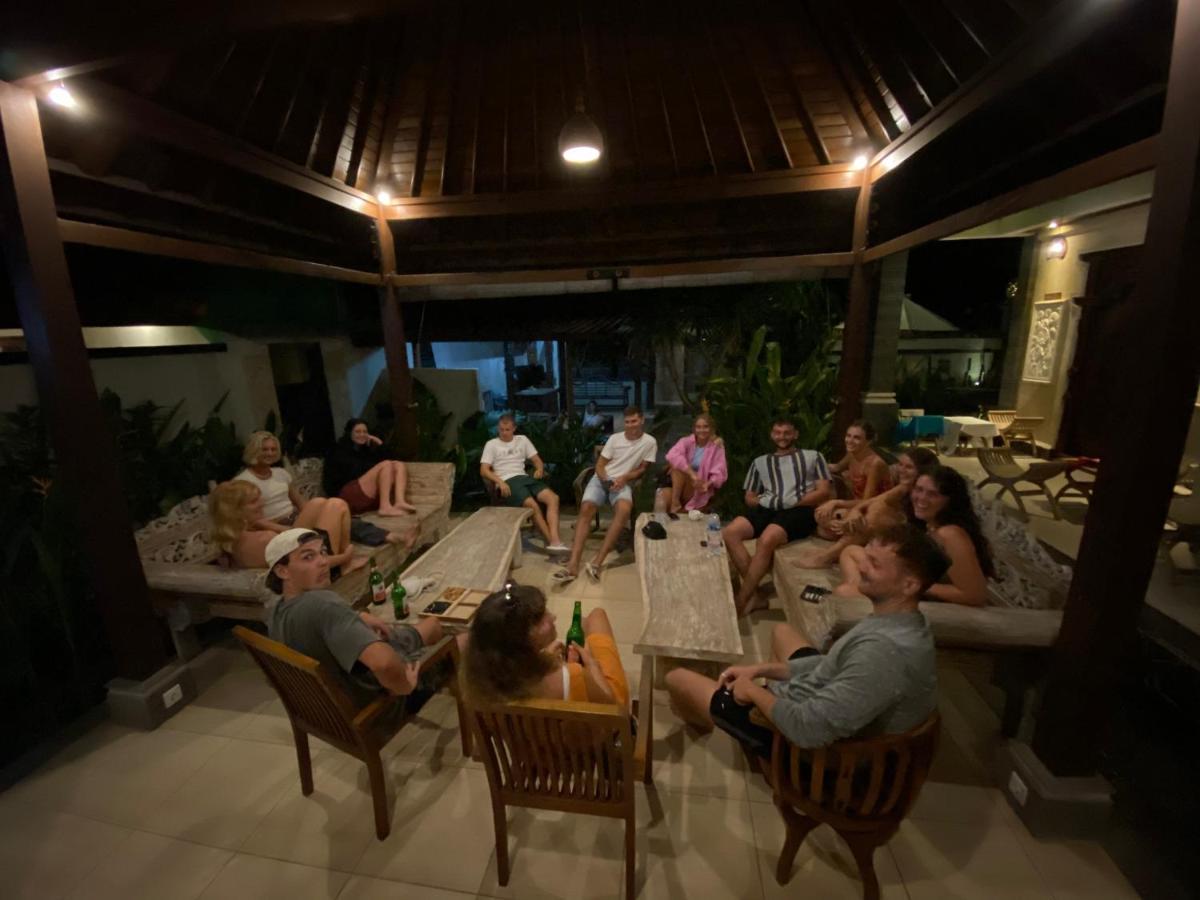 Lembongan Hostel Nusa Lembongan Esterno foto